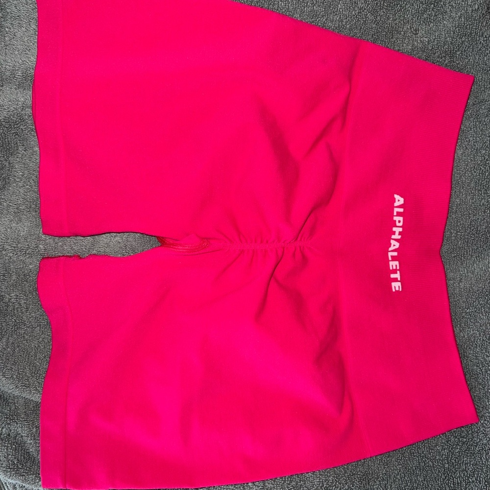 Alphalete Amplify Short Shorts in Hot Pink (Medium) - Great Condition